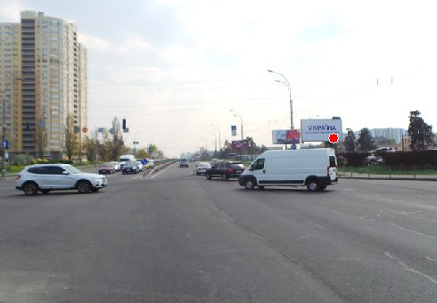 Призма 6x3,  Перова б-р. - Алишера Навои пр.